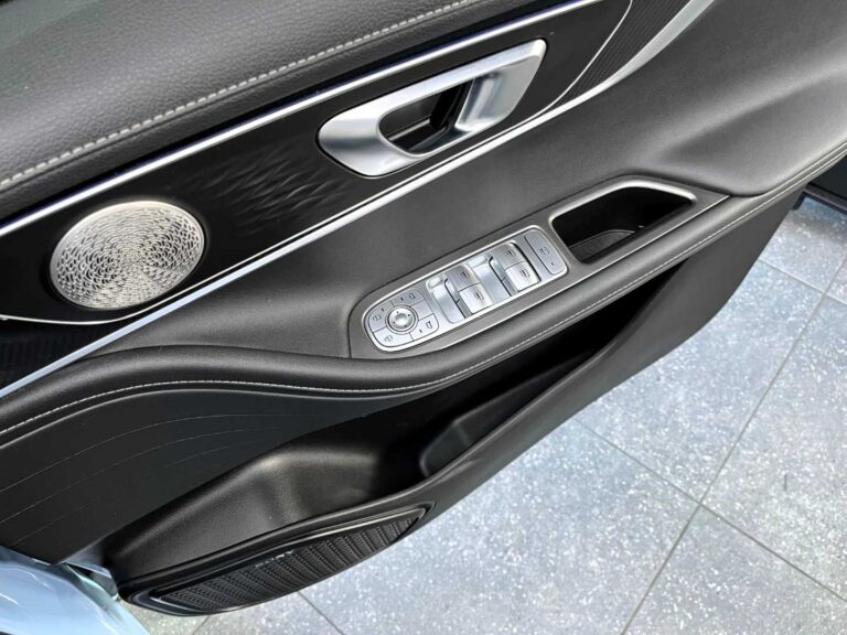 63d1979f-869f-4cd3-bc61-f2334597100a