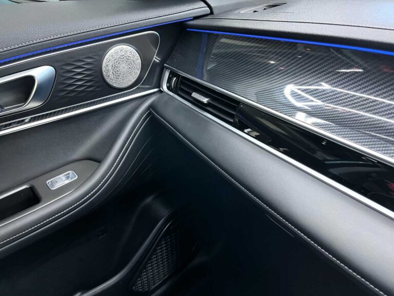 c8570c6c-8167-4371-b933-c5a049f6d040