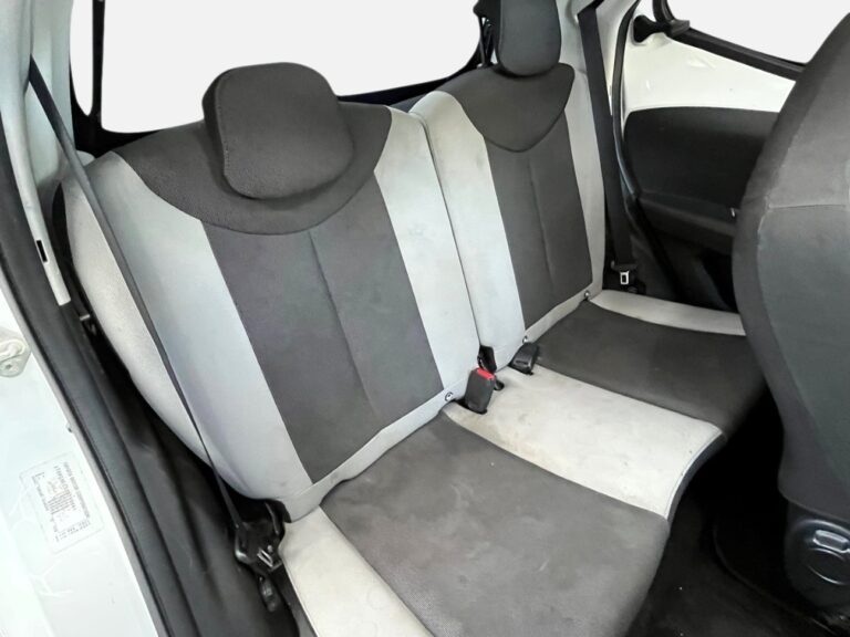 4951bdf5-c00c-4bb5-a696-aeae0a3319f5