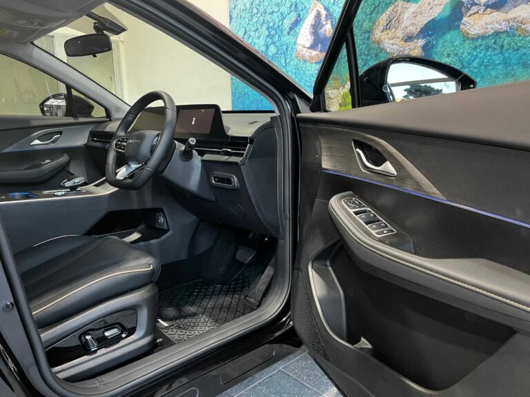 c38702a4-3c4e-4b5a-b030-928bdb3e08dc