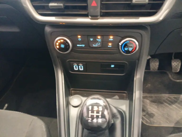 1dfb9c72-0d04-472f-a9ca-1e265cd7363b