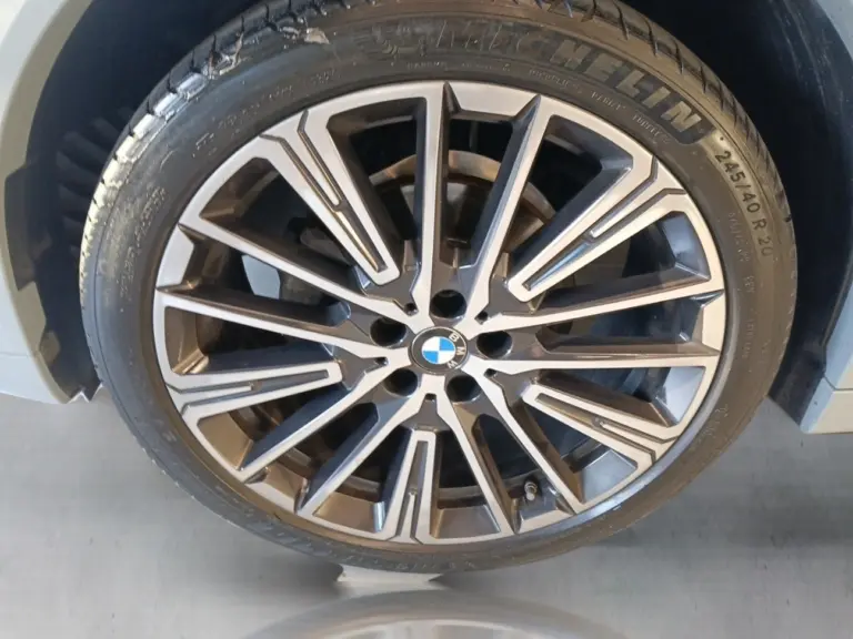 52e8cefe-dc86-4033-9b29-144ab9748380