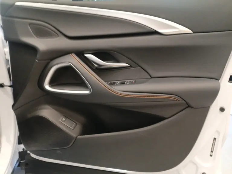 e1f3105d-e616-4bd8-aaf0-5e93d72c3992